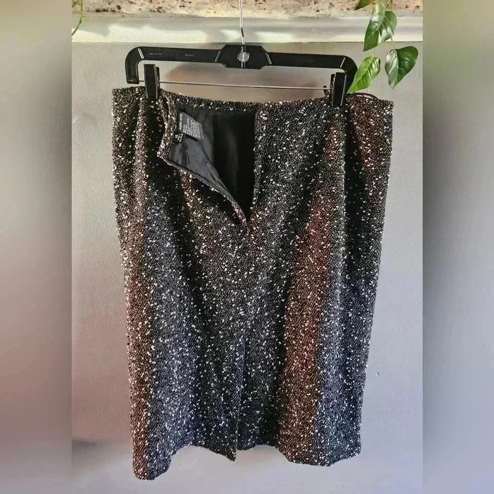 Albert Nipon Wool/Nylon Blend Black & White Skirt… - image 2